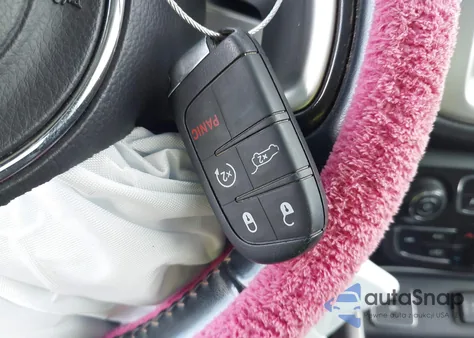 2018 Jeep Compass Latitude Fwd из США, поврежденный, VIN 3C4NJCBB9JT106129